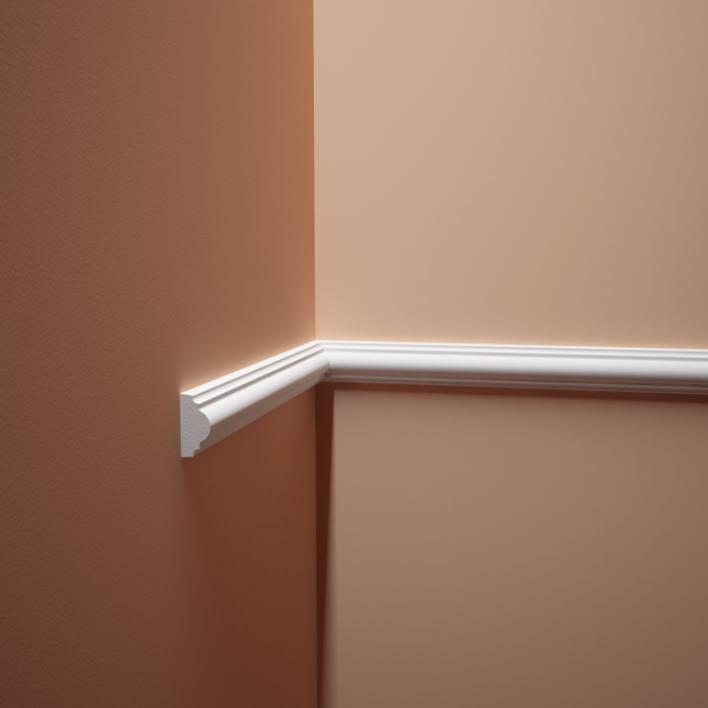 Wall Strip 25x13mm L= 2.44m White Smooth Matt Varnish Primer